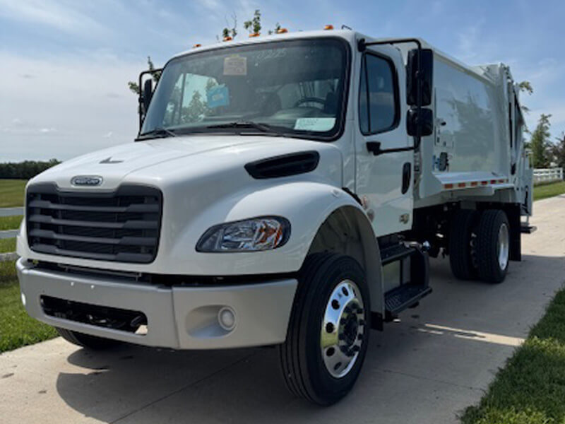 2026 Freightliner M2, 11 Yd Curbtender Rear Loader-image