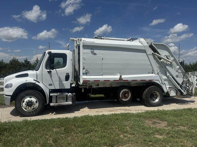2021 Freightliner M2, 20 Yd Curbtender Fury Rear Loader-image